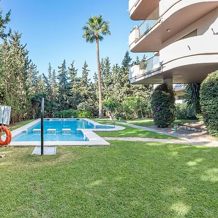 The Clover Boutique Banus Apartment Marbella