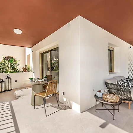 The Clover Boutique Banus Apartment *